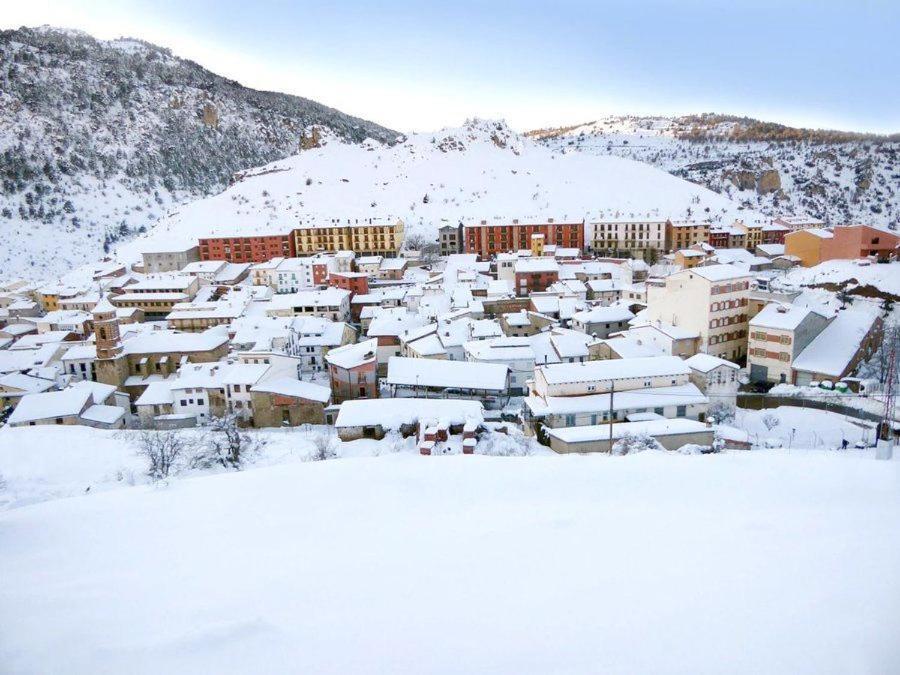 Апартаменты Javalambre Mountain Superski Камарена-де-ла-Сьерра Экстерьер фото